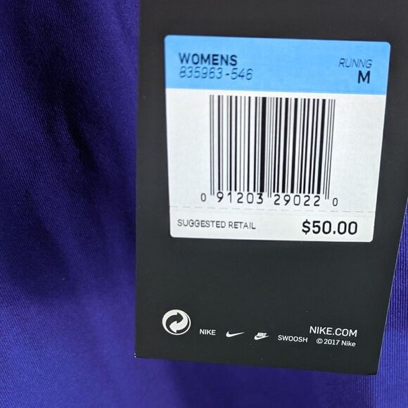 Womans Nike Running Racerback Tank Top Size Medium Built In Bra Exercise Workout - Picture 9 of 9